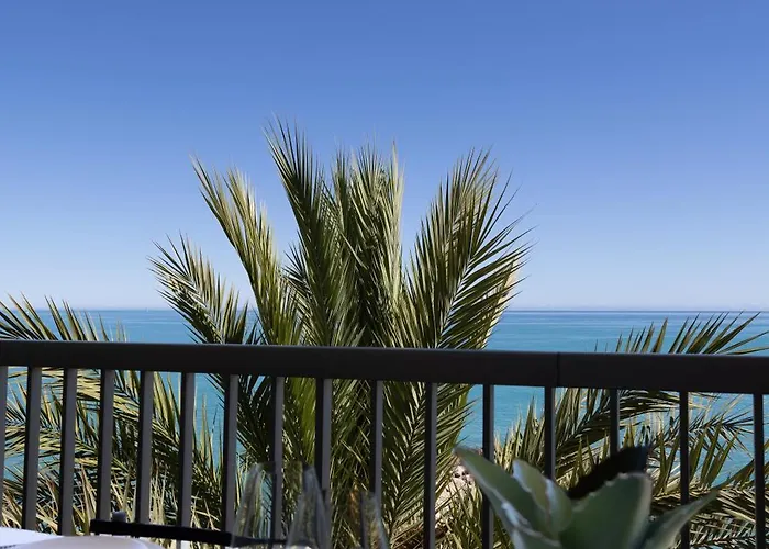 Stella Mare-vue Mer-clim-terrasse מנטון